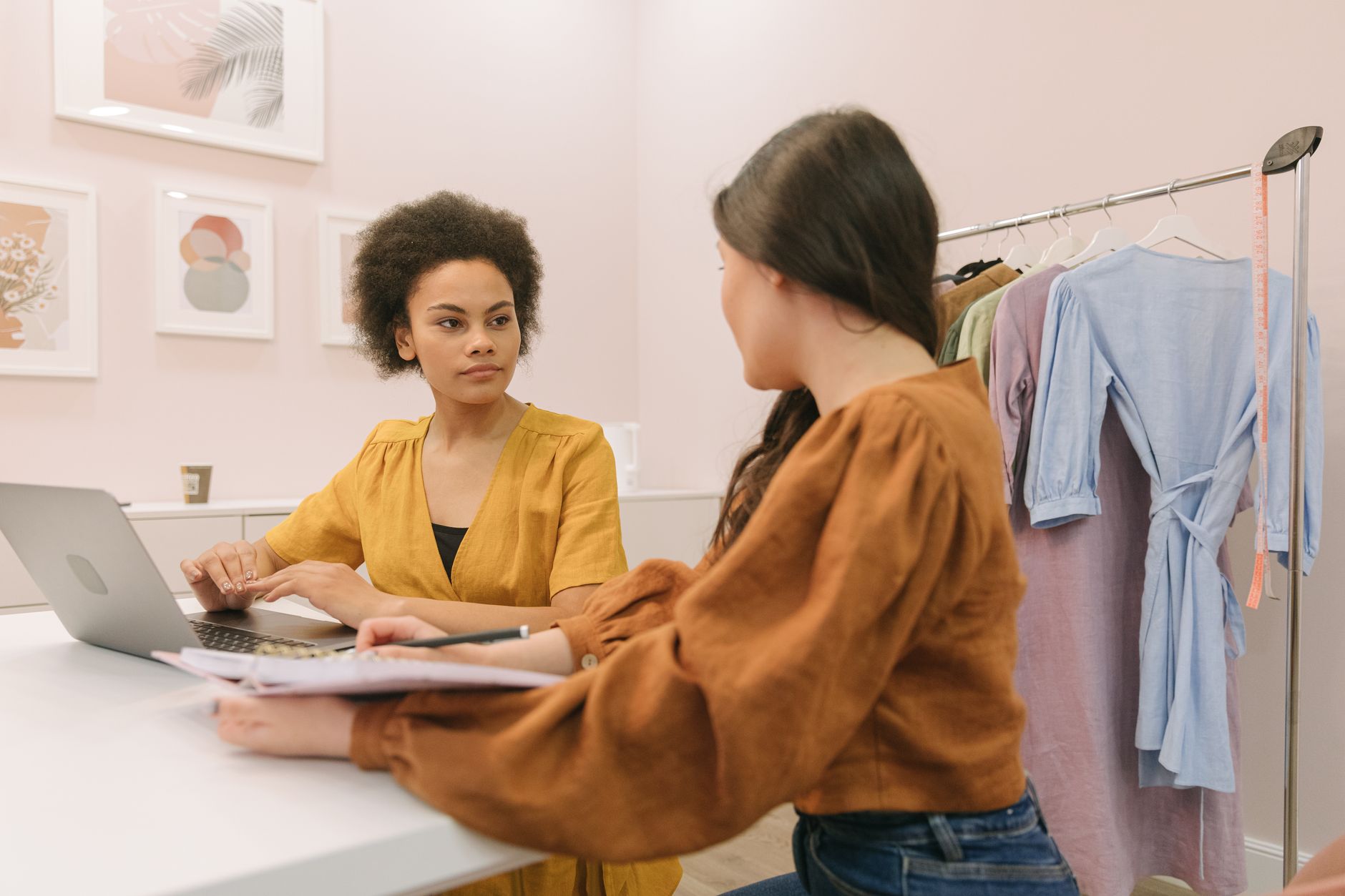 melhores ferramentas para gestão de vendas em moda